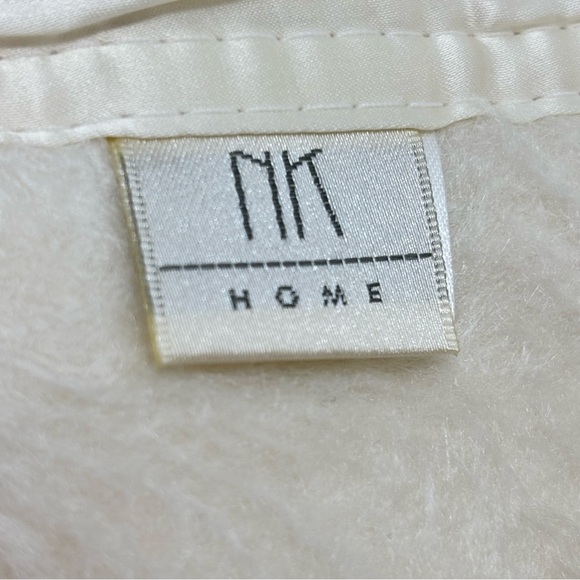 NK HOME Ivory 100% Natural Charmeuse Silk Luxurious Blanket Satin Trim 86” X 94” - Picture 7 of 9